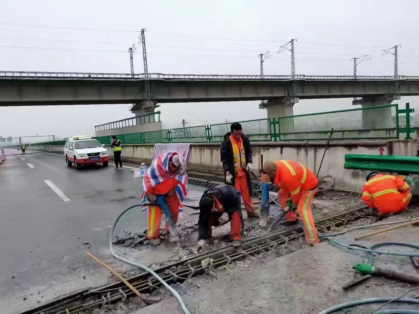 滦南桥梁伸缩缝抢修料